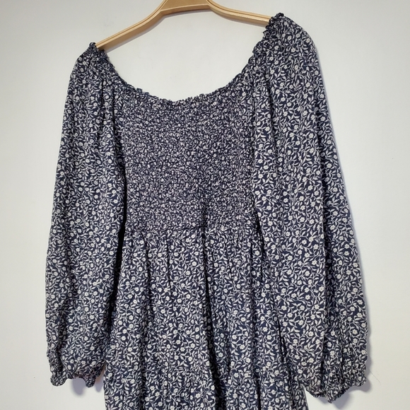 Old Navy Ditsy Floral Poet Swing Dress - Picture 2 of 7